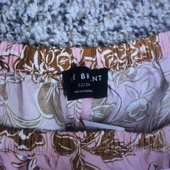 Pink Floral Off-Shoulder Blouse - Picture 7 of 7